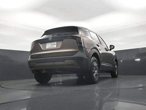Used 2025 Nissan Kicks S w/ Interior Electronics Package FWD image 36