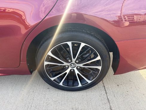 Used 2018 Toyota Camry SE image 28