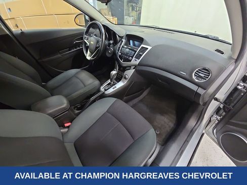 Used 2011 Chevrolet Cruze LT image 38