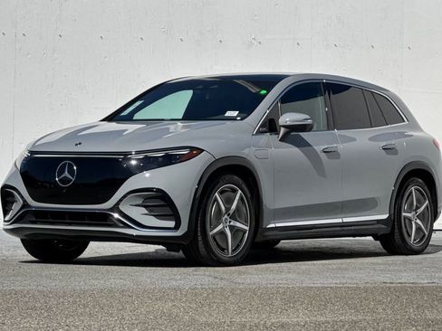 Used 2023 Mercedes-Benz EQS 580 4MATIC SUV image 7