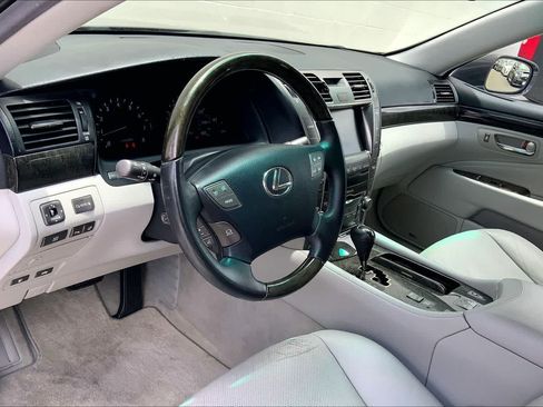 Used 2007 Lexus LS 460 RWD image 2