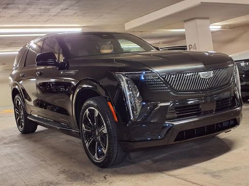 Used 2026 Cadillac Escalade IQL Sport 2 w/ LPO, Premium Carpet Package AWD/4WD image 3