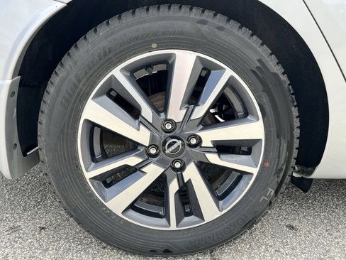 Used 2023 Nissan Versa S w/ S Plus Package FWD image 10