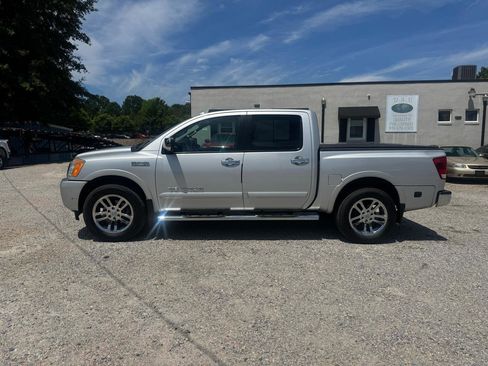 Used 2014 Nissan Titan SL w/ SL Heavy Metal Package AWD/4WD image 8