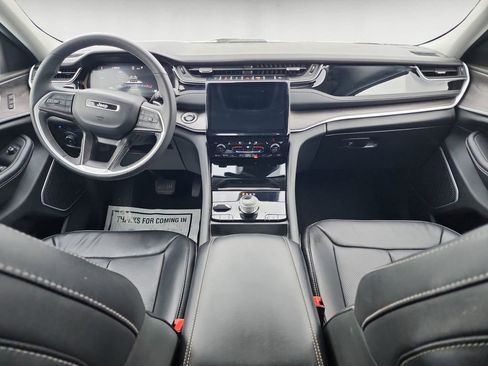 Used 2024 Jeep Grand Cherokee Limited 4xe image 10