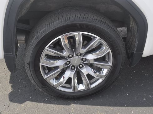 Used 2023 GMC Sierra 1500 Denali AWD/4WD image 9