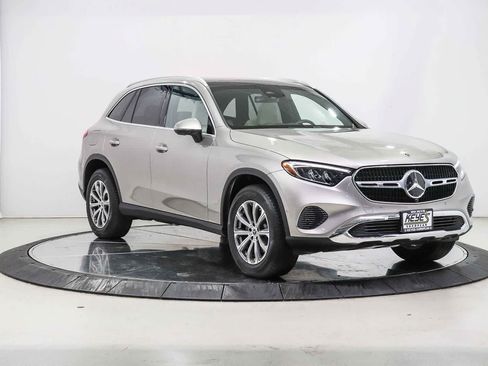 Used 2024 Mercedes-Benz GLC 300 image 5