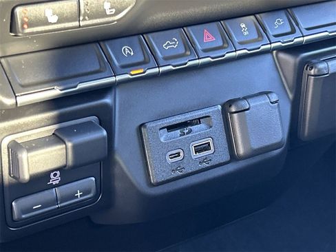 Used 2019 Chevrolet Silverado 1500 LT w/ All-Star Edition image 25