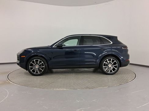 New 2026 Porsche Cayenne AWD/4WD image 2