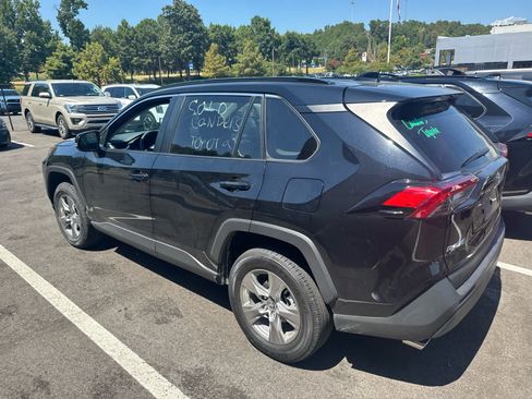 Used 2025 Toyota RAV4 XLE AWD/4WD image 3