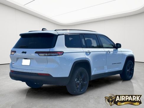 New 2025 Jeep Grand Cherokee L Altitude AWD/4WD image 4