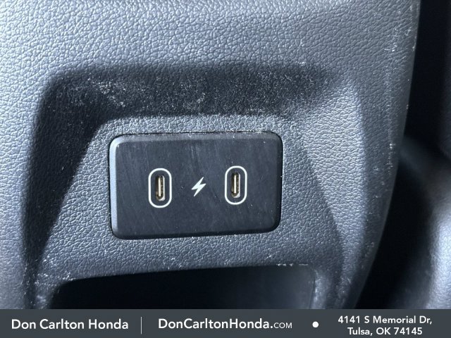 Used 2025 Hyundai Venue SEL FWD image 15