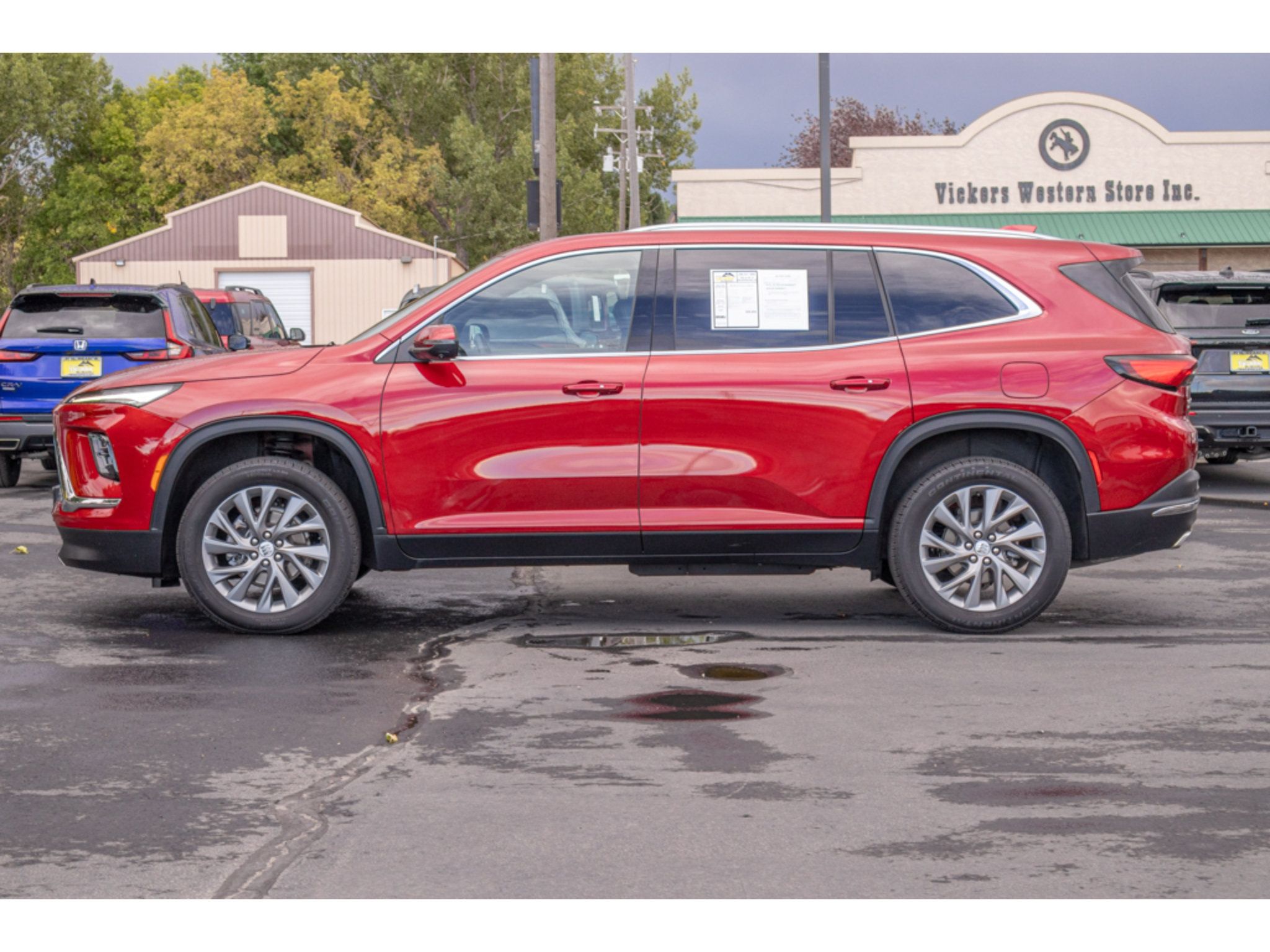 Used 2025 Buick Enclave Preferred AWD/4WD image 6