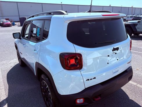 Used 2023 Jeep Renegade Trailhawk w/ Sun/Sound Group AWD/4WD image 7