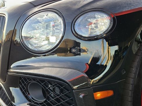 Used 2020 Bentley Flying Spur W12 image 25