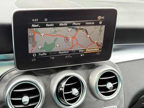 Used 2018 Mercedes-Benz GLC 300 4MATIC image 19