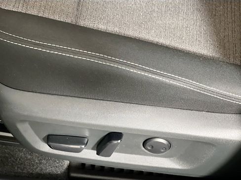 Used 2023 Nissan Rogue SV FWD image 15