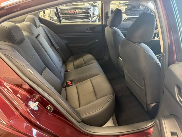 Used 2024 Nissan Altima 2.5 SV FWD image 25