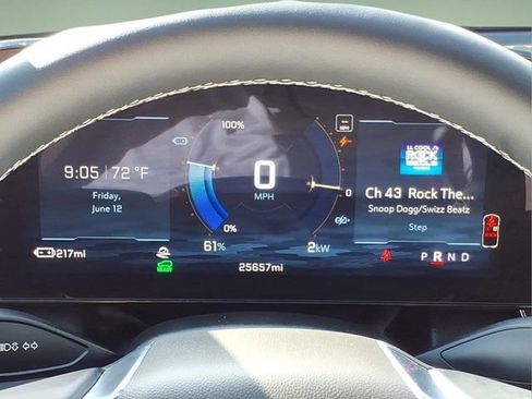 Used 2024 Chevrolet Equinox EV LT FWD image 24