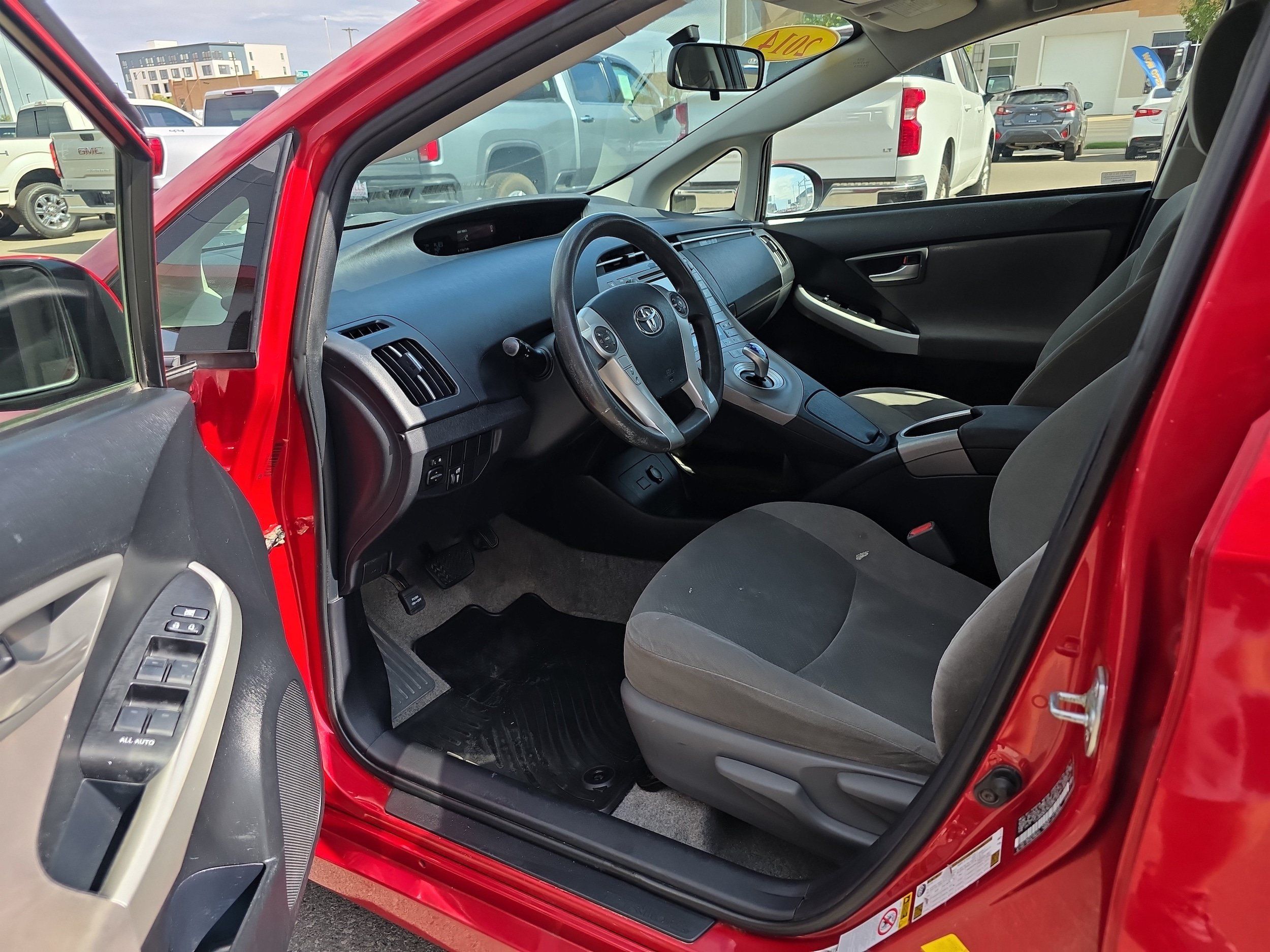 Used 2014 Toyota Prius Two FWD image 2