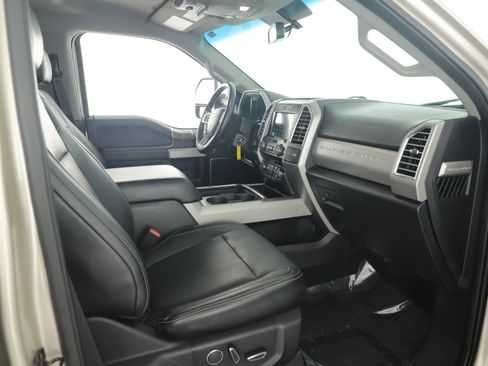 Used 2017 Ford F250 Lariat w/ Chrome Package image 14