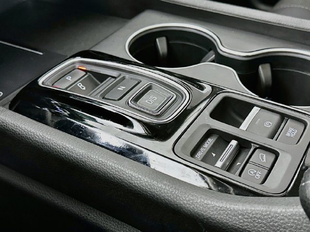 Certified 2024 Honda Pilot Touring image 29