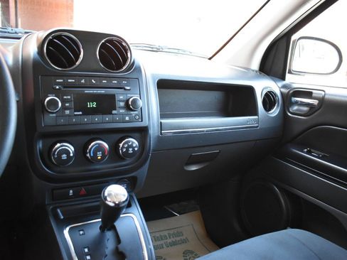 Used 2012 Jeep Compass Sport AWD/4WD image 23