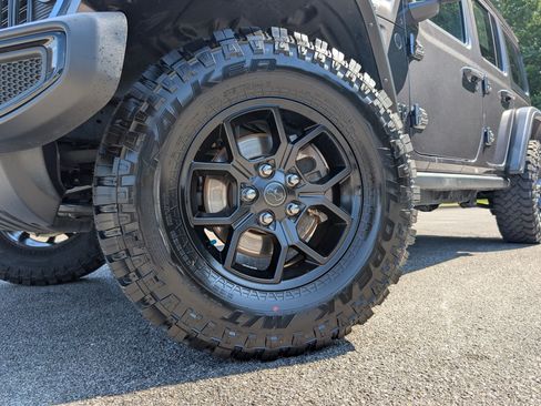 Used 2024 Jeep Wrangler Unlimited Sport AWD/4WD image 33