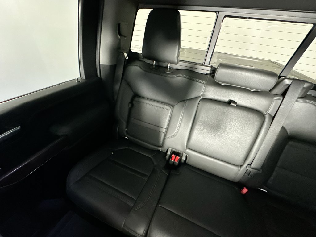 Used 2023 GMC Sierra 3500 Denali AWD/4WD image 12