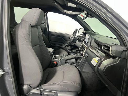 Used 2025 Toyota Tacoma SR5 image 29