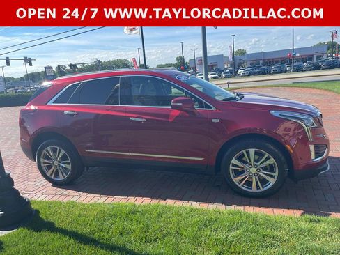 Used 2023 Cadillac XT5 Premium Luxury w/ Platinum Package AWD/4WD image 7