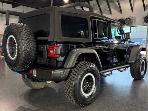 Used 2023 Jeep Wrangler Unlimited Rubicon 4xe AWD/4WD image 12