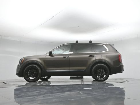 Used 2020 Kia Telluride EX w/ EX Premium Package AWD/4WD image 56
