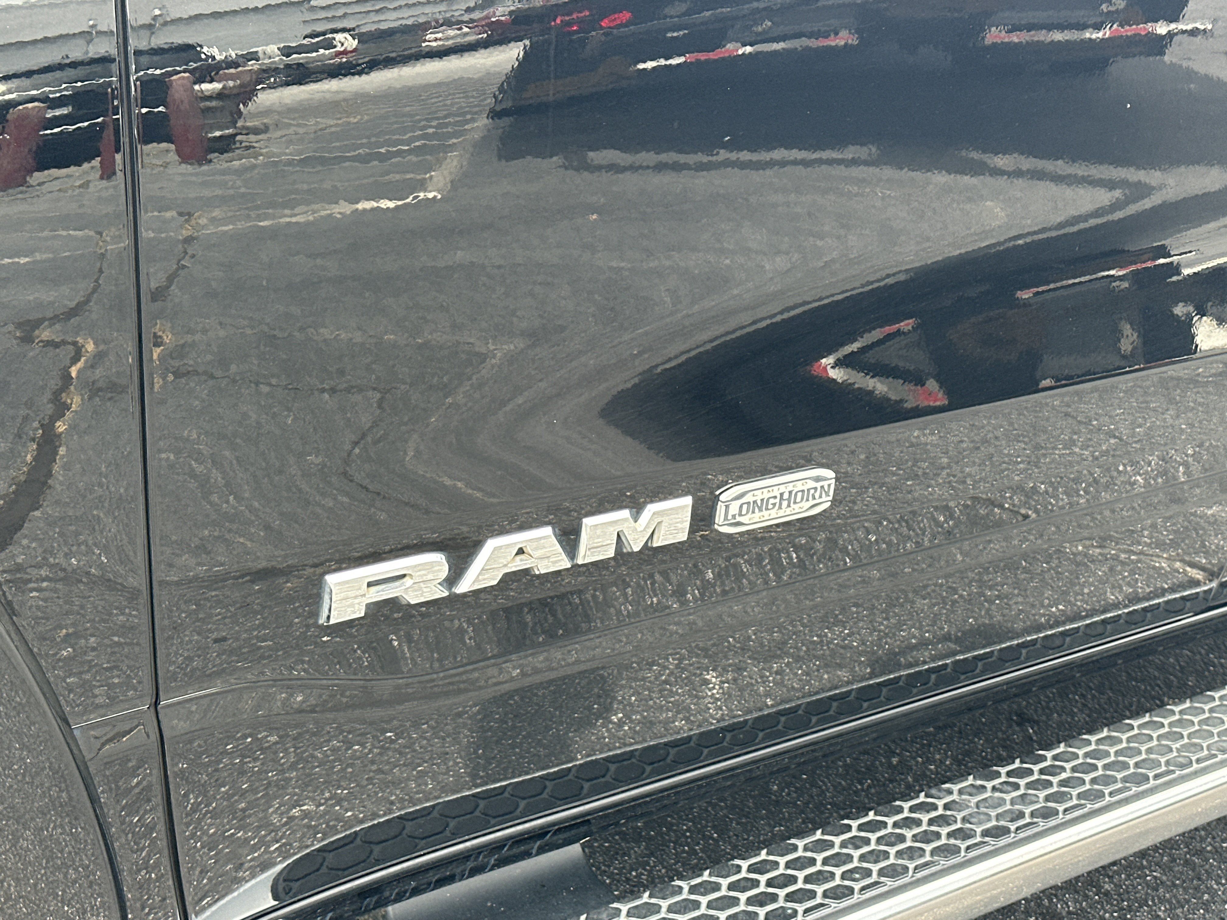 Used 2022 RAM 1500 Limited AWD/4WD image 15