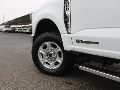 Used 2025 Ford F250 XLT image 10