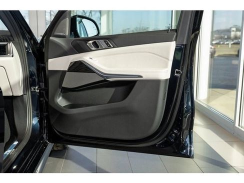 New 2026 BMW X5 xDrive50e w/ M Sport Package image 60