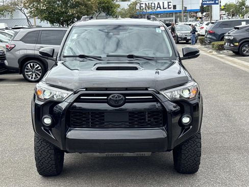 Used 2021 Toyota 4Runner Venture AWD/4WD image 2