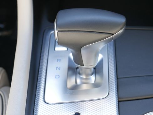 Used 2022 Genesis G70 3.3T image 21