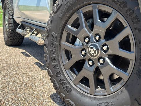 Used 2026 Toyota 4Runner SR5 RWD image 2