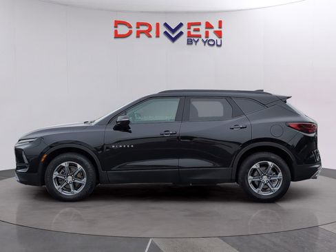 Used 2023 Chevrolet Blazer LT AWD/4WD image 2