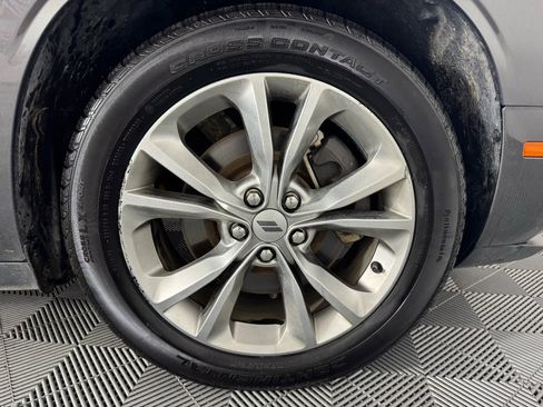 Used 2021 Dodge Challenger SXT image 37