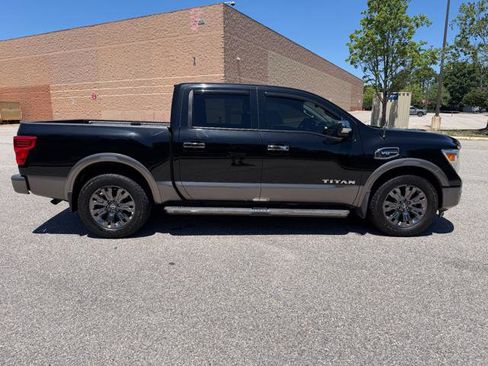 Used 2017 Nissan Titan Platinum Reserve RWD image 40
