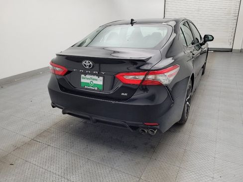 Used 2019 Toyota Camry SE FWD image 7