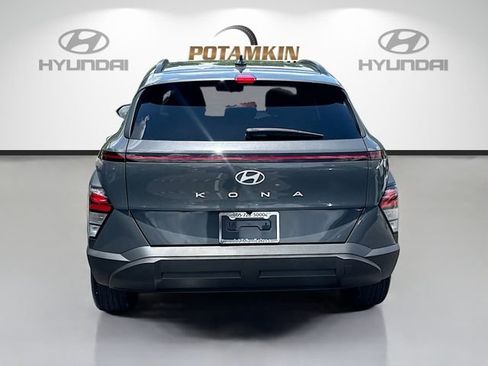 Certified 2024 Hyundai Kona SEL w/ Convenience Package FWD image 6