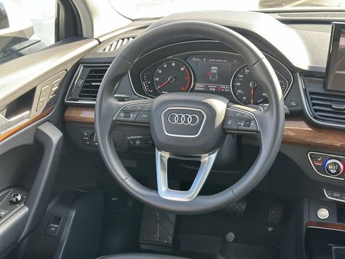 Used 2023 Audi Q5 2.0T Premium image 11