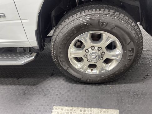 Used 2024 RAM 3500 Big Horn image 28