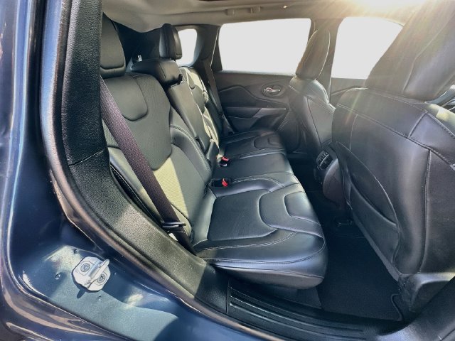 Used 2020 Jeep Cherokee Limited AWD/4WD image 30