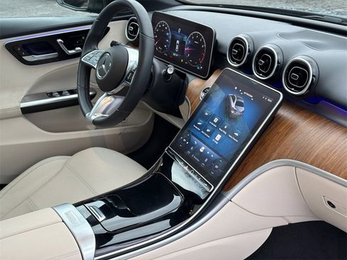 Used 2023 Mercedes-Benz C 300 4MATIC Sedan image 9