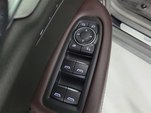 Used 2021 Cadillac XT6 Premium Luxury image 20