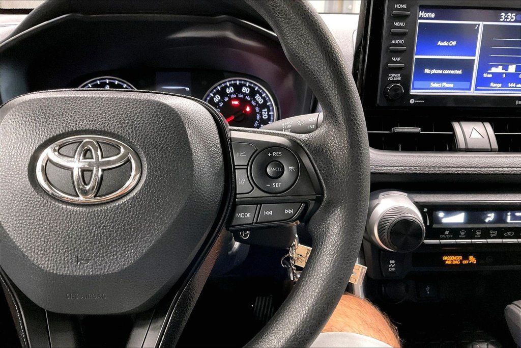 Used 2021 Toyota RAV4 LE w/ Carpet Mat Package (TMS) AWD/4WD image 12